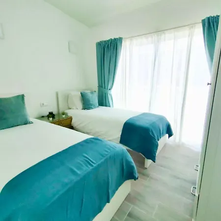 New Center Cristianos Apartment