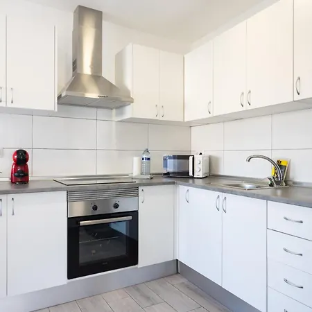 New Center Cristianos Apartment *